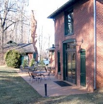 Montpelier: Center for the Constitution – patio